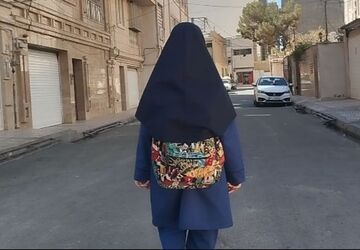 رقص کوله‌پشتی‌ها در سکوت صبح
