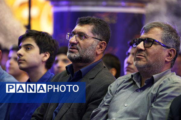 گردهمایی بزرگ ارکان هیات‌های دانش‌آموزی مدارس شهر تهران در حسینیه عشاق 