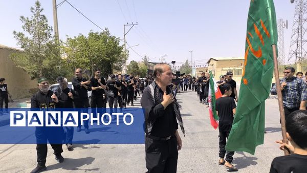 مراسم عزاداری و زنجیرزنی تاسوعای حسینی در شهر حسن آباد جرقویه علیا 