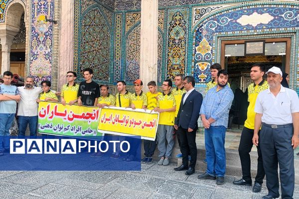 حضور مردم ناحیه دو شهرری در دور دوم انتخابات در کنار مسئولین پای صندوق‌های رای