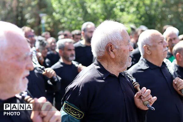 آیین زنجیرزنی هشتم محرم در ابرکوه