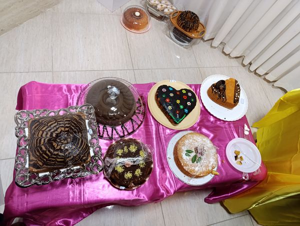 جشنواره کیک و شیرینی در مدرسه مهر و ماه آشخانه 