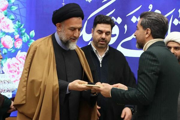 آئین تجلیل از استاد مجتبی قدبیگی قاری بین المللی برگزار گردید
