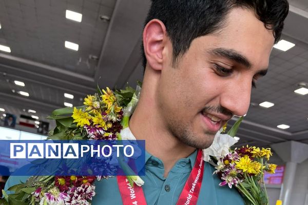 بازگشت قهرمانان با مدال طلای تکواندو کره جنوبی به شیراز