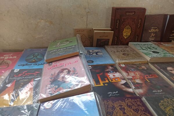 بادبادک‌ها به یاد ۲۲ بهمن بر فراز گلزار شهدا