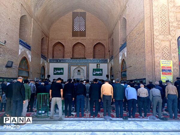 قاب پانا میزبان نماز جمعه مسجد جامع نیشابور