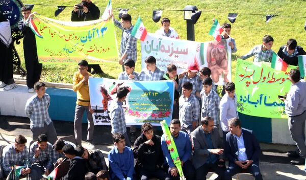 راهپیمایی با شکوه ۱۳ آبان ماه در شهرستان آباده