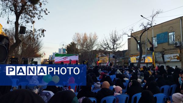 جشن میلاد حضرت مهدی ( عج) و اعیاد شعبانیه در خیابان امام خمینی نیشابور 