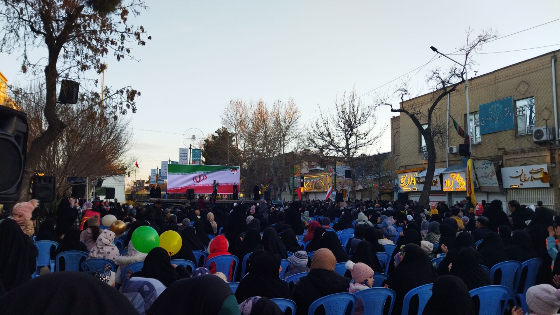 جشن میلاد حضرت مهدی ( عج) و اعیاد شعبانیه در خیابان امام خمینی نیشابور 