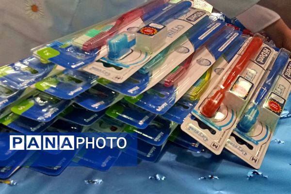  طرح مسواک‌زدن گروهی در دبستان شهدای معلم 