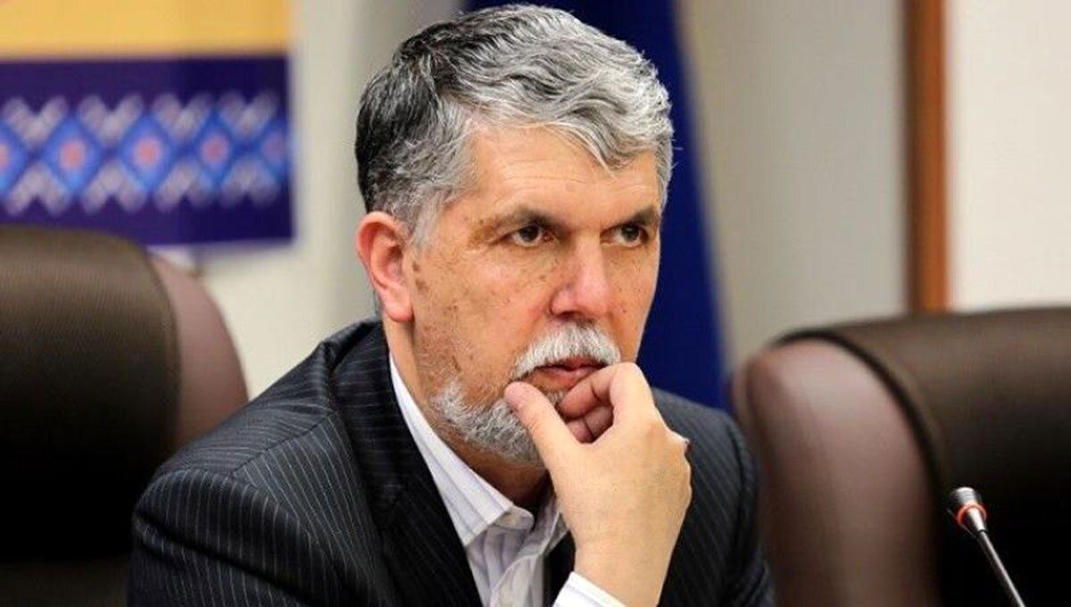 خوشنویسی، تار و پود اصلی تمدن ایرانی را تشکیل می‌دهد