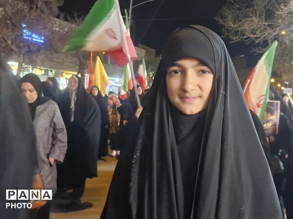 حضور پرشور دانش‌آموزان، نوجوانان وکودکان اردبیلی در تجمع حمایتی از جبهه مقاومت ورزمندگان پرتوان اسلام