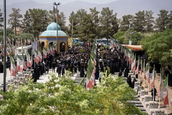 تشییع با شکوه شهدای مقاومت در دارالمؤمنین کاشان