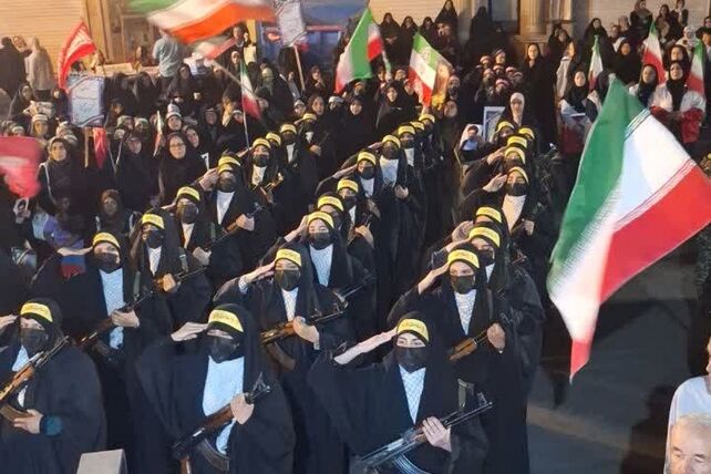 حضور باشکوه بانوان در رژه جانفدایان ایران