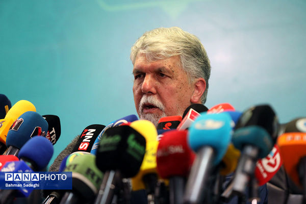 وزیر فرهنگ: تلاش ما پرداخت تعهدات مالی به گروه‌های تئاتری جشنواره ۴۴ بود