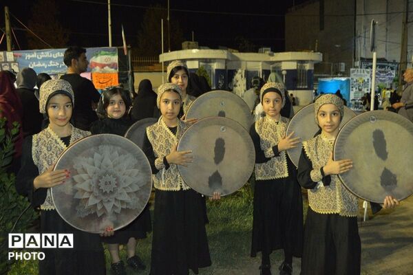 حضور فعال دانش‌آموزان دبستان شهید فهمیده در موکب شهدای دانش‌آموز ورامین