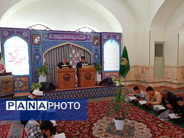 محفل انس با قرآن در آخرین روز از ماه مبارک رمضان