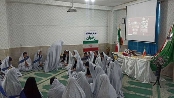 برگزاری هیئت انصارالمهدی (عج) در دبیرستان رضوان