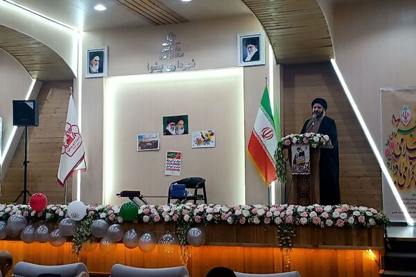 پایگاه شهید انصاری میزبان دانش‌آموزان دبستان مهدیزاده در جشن دهه فجر 