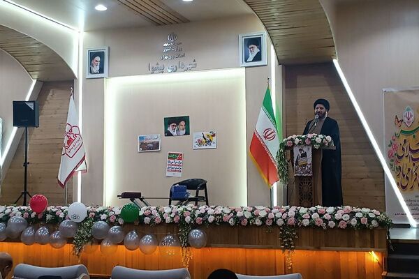 پایگاه شهید انصاری میزبان دانش‌آموزان دبستان مهدیزاده در جشن دهه فجر 