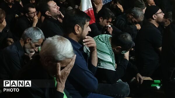 دل ها با یاد حسین در پیشگاه امام زمان(عج)
