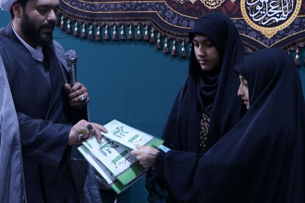 سومین روز اعتکاف ملارد؛ برگزاری مراسم اختتامیه و تجلیل از خدام