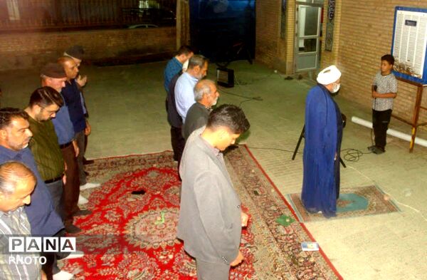 سوگِ غربتِ جوادالائمه (ع)؛ دل‌های شکسته در شبی آکنده از اشک به هم رسیدند