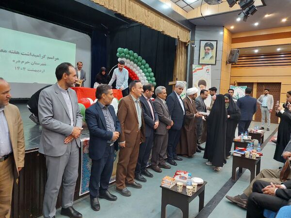 از فرهنگیان شاخص خرمدره تقدیر شد