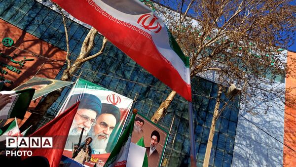  بانوان خرم‌آبادی برای دفاع از وطن برخاستند