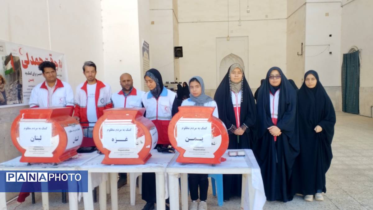 برپایی میز خدمت در مصلی نماز جمعه شهرستان خلیل‌آباد