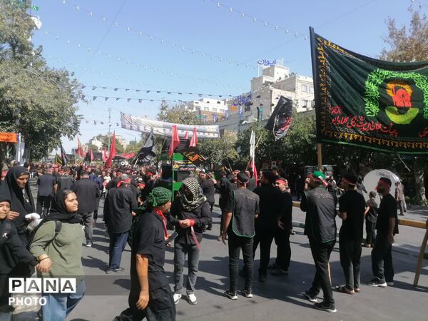 مشهد در سوگ امام رضا (ع) 