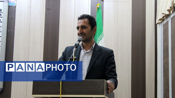 تجلیل از دانش‌آموزان برگزیده در چهل ودومین جشنواره فرهنگی هنری امید فردا شهرستان بن