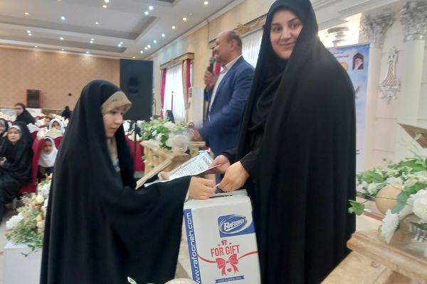 برگزاری جشن میلاد بانوی کرامت در هتل سامان شهرستان قرچک 
