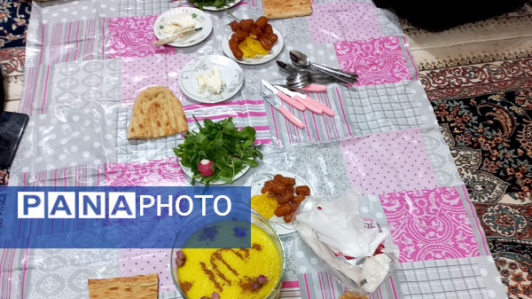 دیدار دانش‌آموزان انجمن اسلامی دبیرستان فاطمه الزهرا با همسر شهید علیرضا جمیلی شیروان