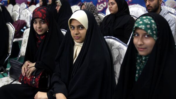 جشن میلاد حضرت فاطمه معصومه (س) و روز دختر در ورزشگاه ۶ هزار نفری انقلاب زنجان 
