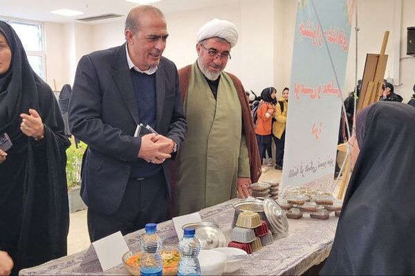 جشنواره غذاهای بومی محلی در سرای محله نسیم شهر
