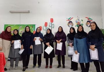 گرامیداشت و تجلیل از مقام معلم در دبیرستان صدیقه طاهره 