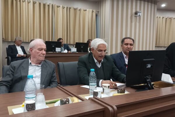 دیدار وزیر آموزش‌وپرورش با نماینده تشکل‌های دانش‌آموزی استان فارس