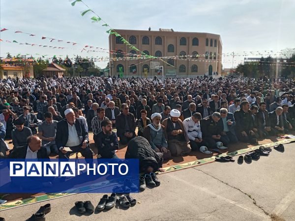 اقامه نماز عید فطر در شهرستان چناران