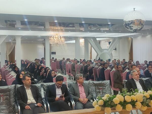 ویژه برنامه در مسیر دانایی در کاشمر