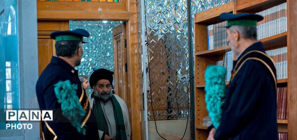 عطر گلاب و نور خدمت در آستان امامزادگان محمد و سکینه خاتون  در آستانه دهه کرامت