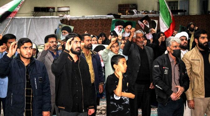  حضور مردم شهرستان مارگون در میدان برای حمایت از نیروهای مسلح