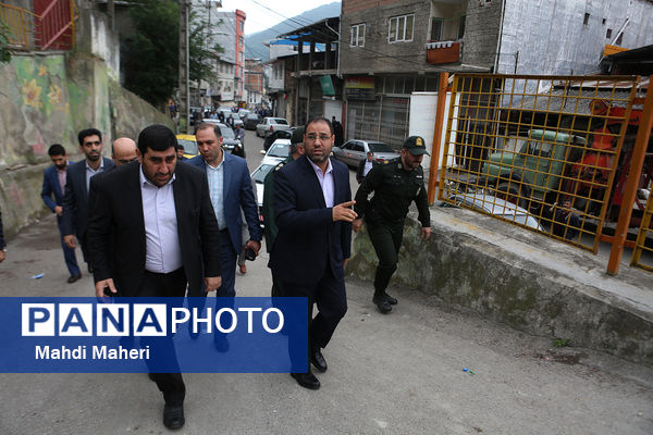 بازدید نماینده دولت و وزیر آموزش و پرورش از پروژه‌های عمرانی شهرستان سوادکوه