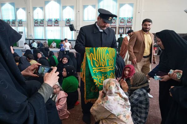 استقبال مردم کهگیلویه و بویراحمد از پرچم امام رضا (ع)
