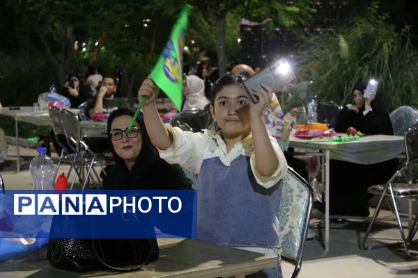 محفلی با حضور کودکان و خانواده‌ها در دانشگاه قم