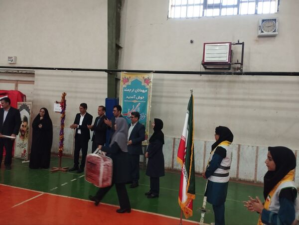 نواختن زنگ جوانه‌ها در شیروان