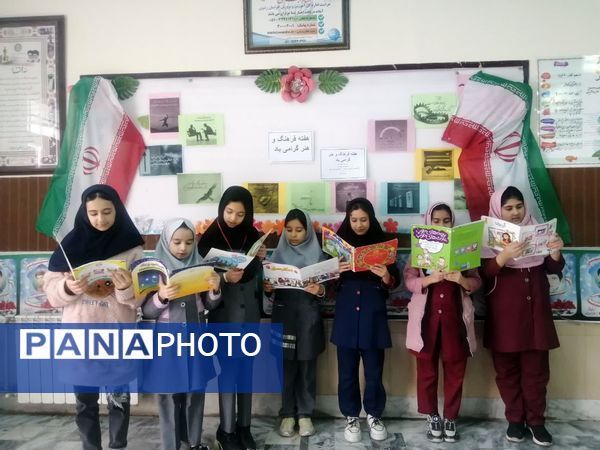 گرامیداشت هفته فرهنگ و هنر در دبستان تکتم کاشمر