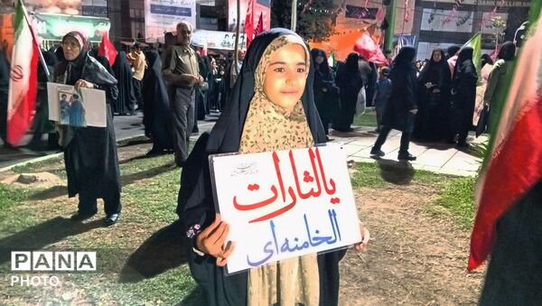 صحنه همدلی و اتحاد؛ تداوم حضور شهروندان در تجمعات شبانه