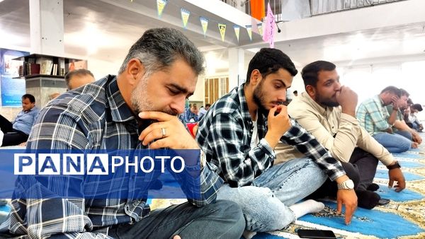 زمزمه دعای عرفه در پارسیان