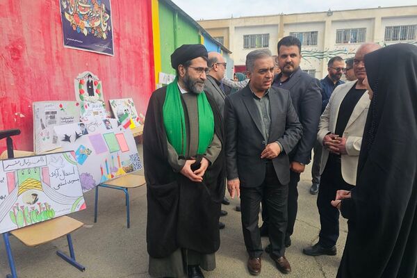  همایش «یاوران انقلاب» با محوریت نقش آفرینی دانش آموزان در گام دوم انقلاب